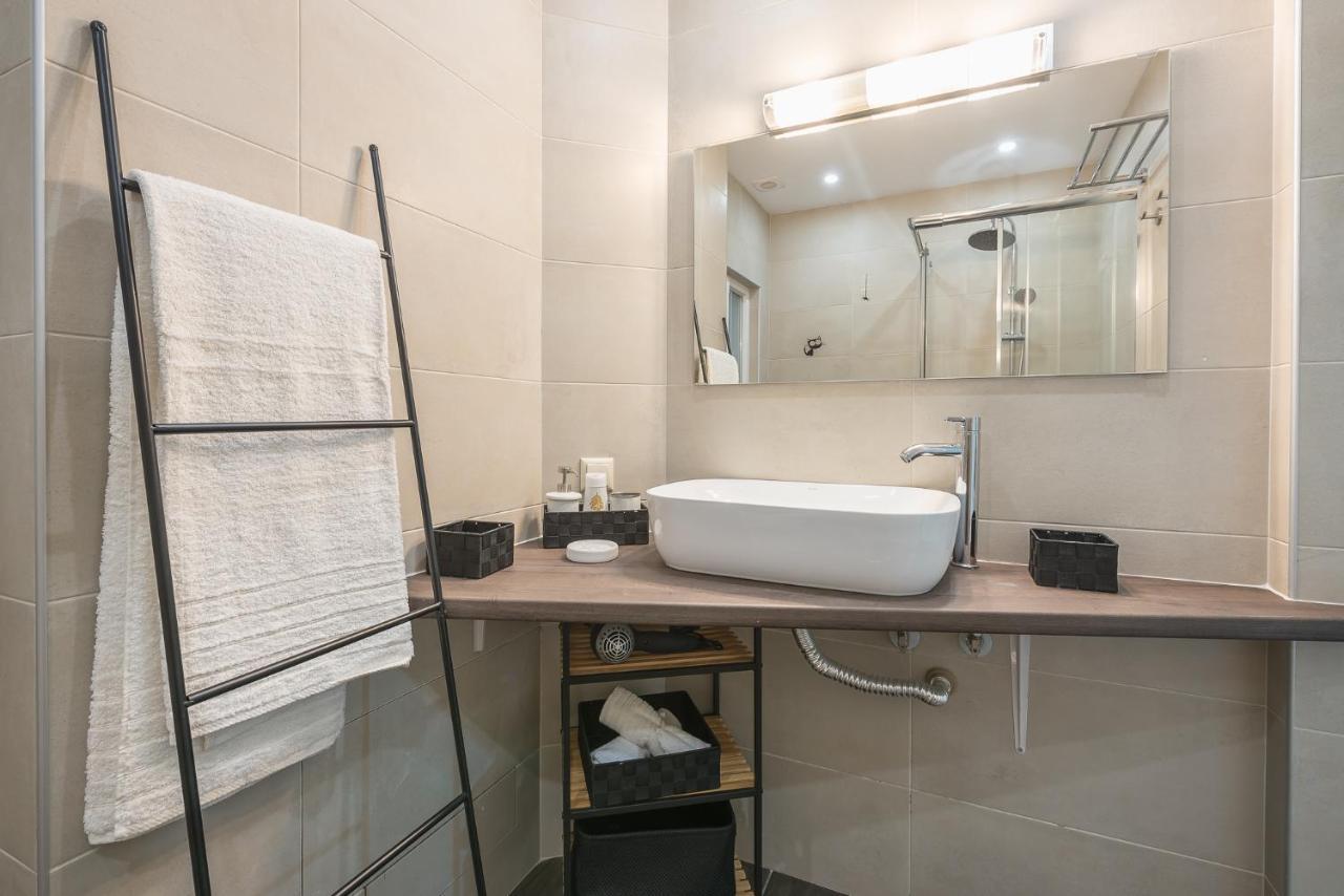 Superb Acropolis View 3Bd Apt In Historical Center Athen Eksteriør bilde